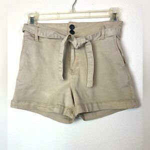Kut from the Kloth Jane High Rise High Waist Shorts with Belt great pockets!